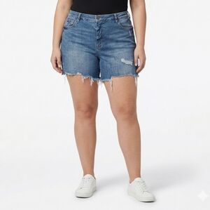 KUT from the Kloth Catherine High Rise Raw Hem Shorts - Talla 18W